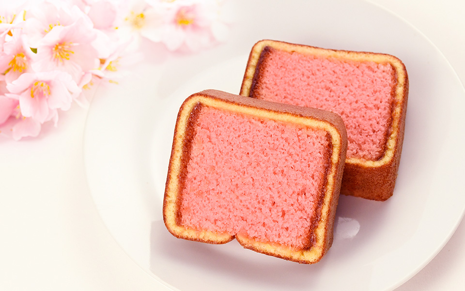 カステラ巻いちご